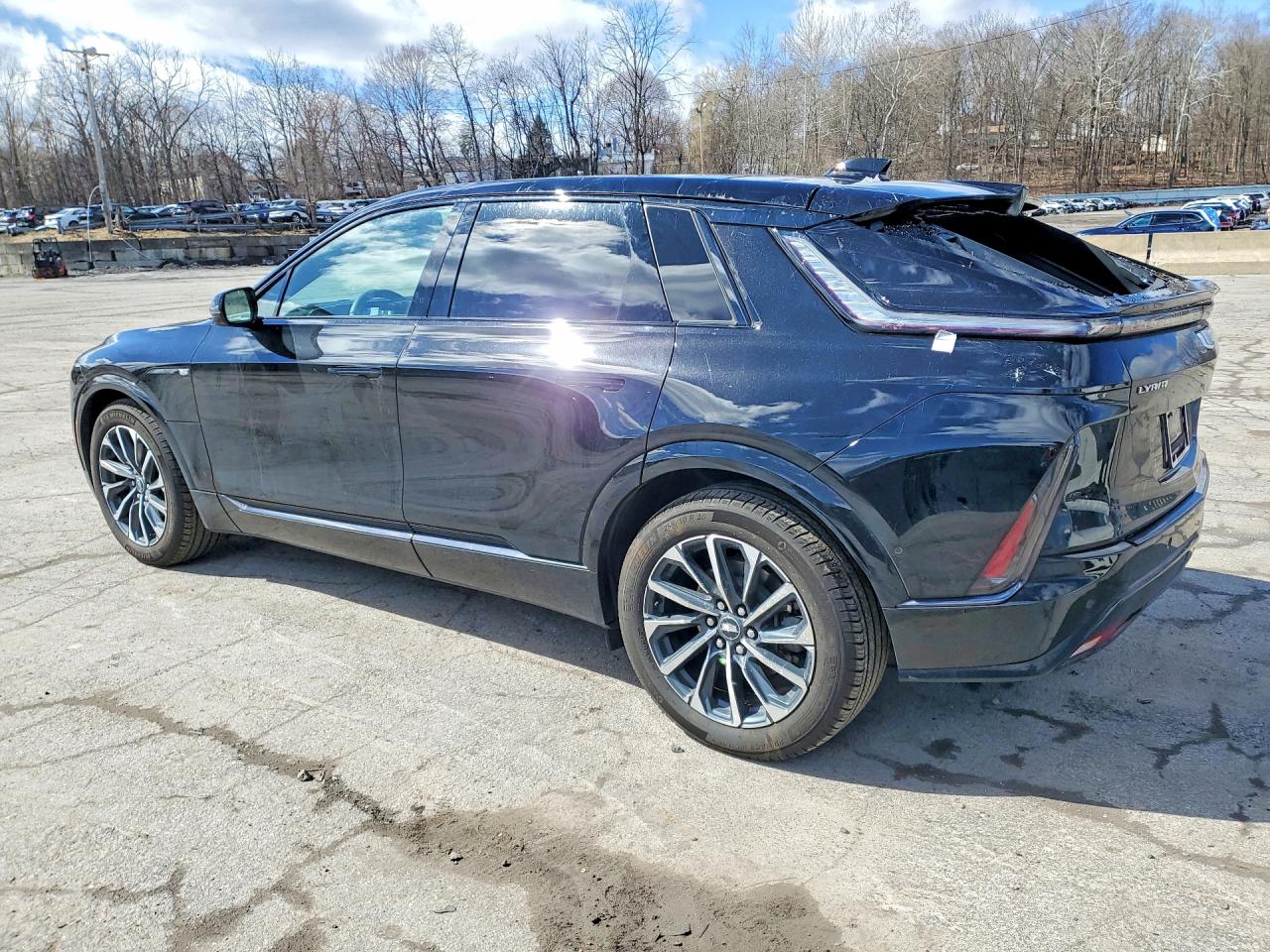 2025 Cadillac All other VIN 1GYKPURL3SZ300309 photo 2