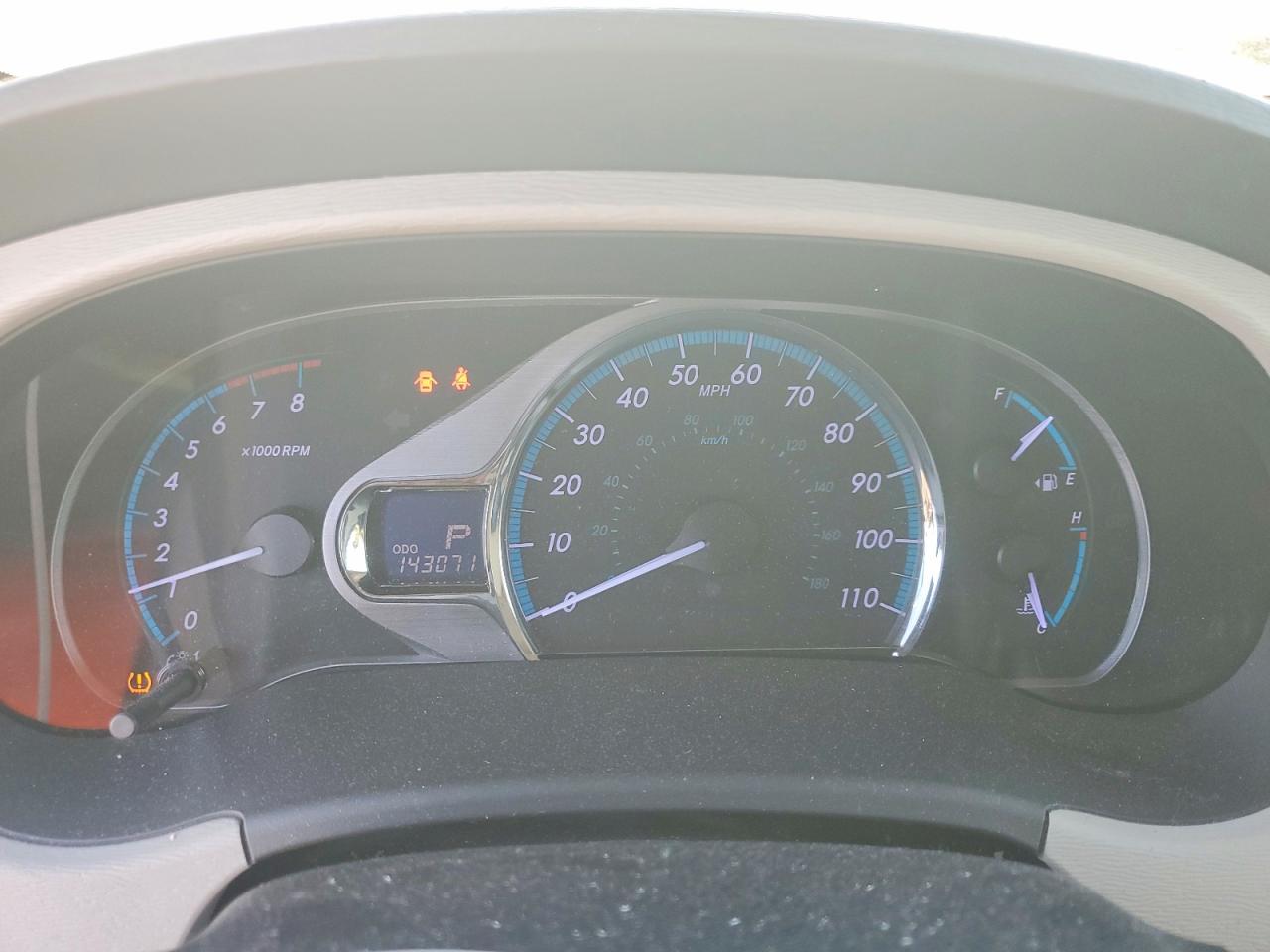 2014 Toyota Sienna VIN 5TDYK3DC4ES450354 photo 9