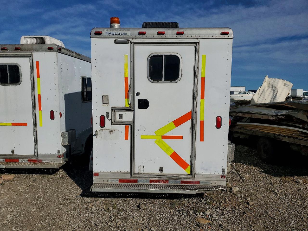 1999 PELSUE FOST 11 FIBER OPTIC SPLICING TRAILER VIN 4FGL01121YC028297 photo 9