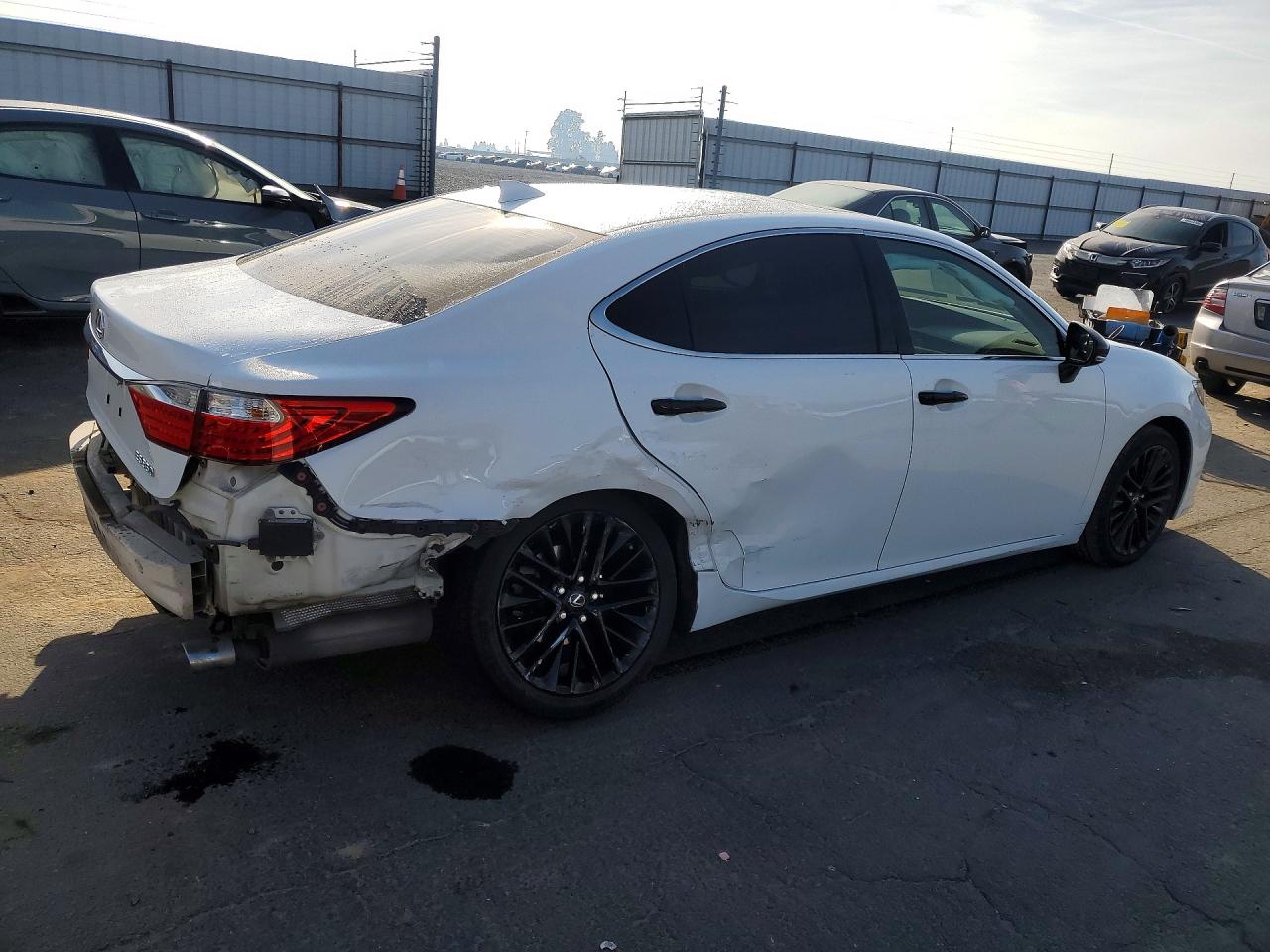 2015 Lexus ES350 VIN JTHBK1GG4F2185340 photo 3