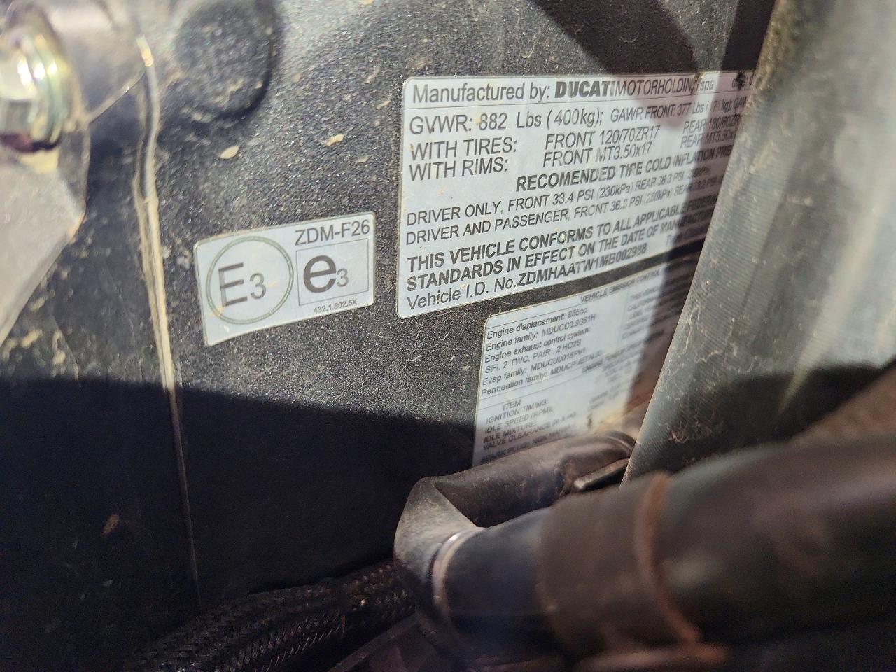 2021 Ducati Panigale VIN ZDMHAATW1MB002988 photo 8