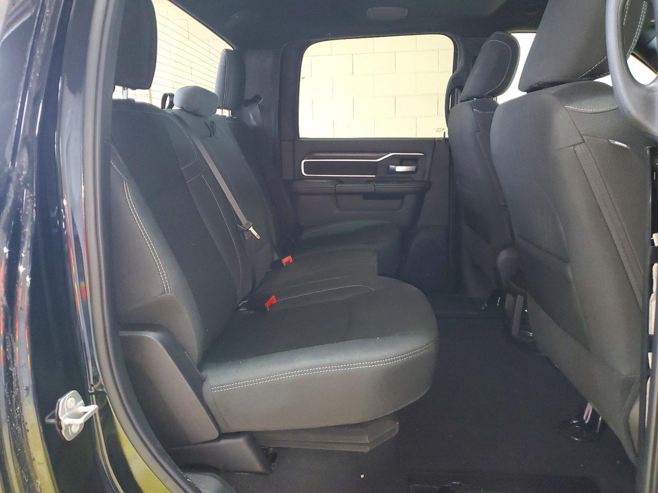 2025 RAM 2500 VIN 3C6UR5DJ2SG576279 photo 10