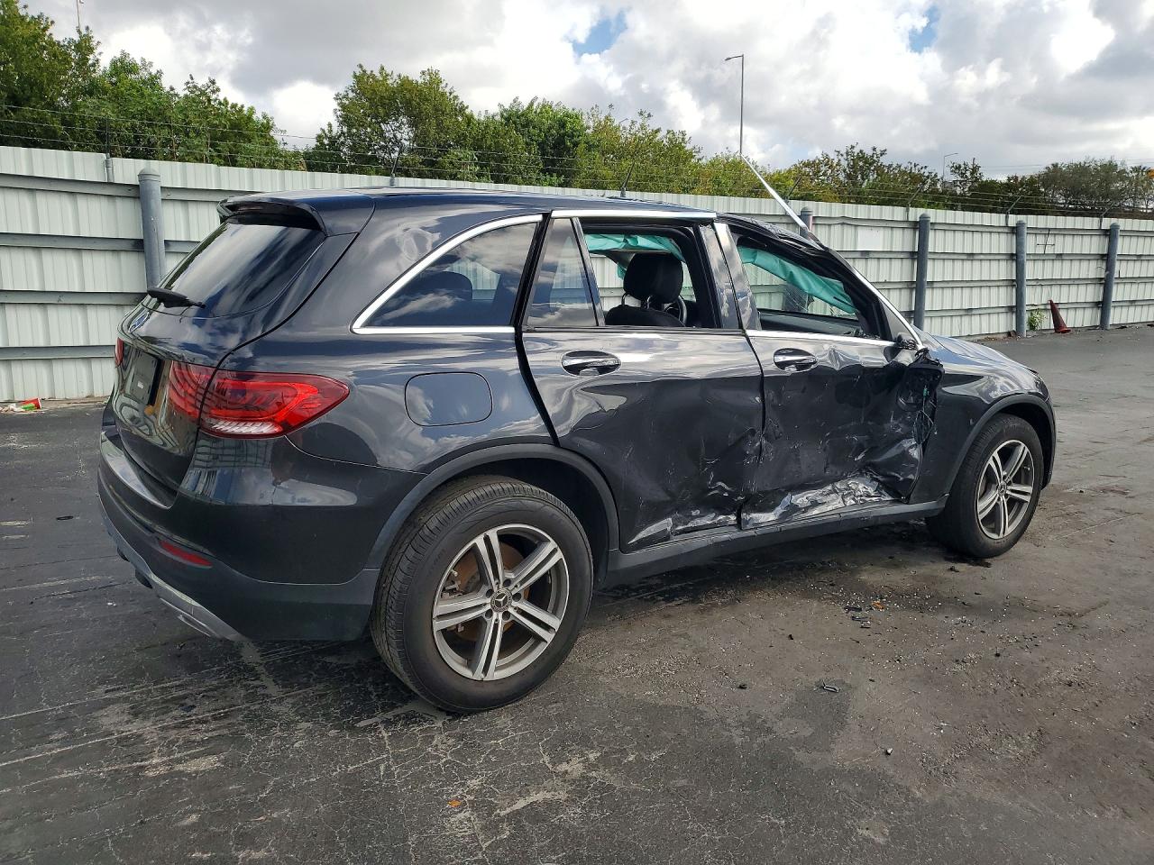 2020 Mercedes-Benz Glc class VIN W1N0G8DB3LF794668 photo 3