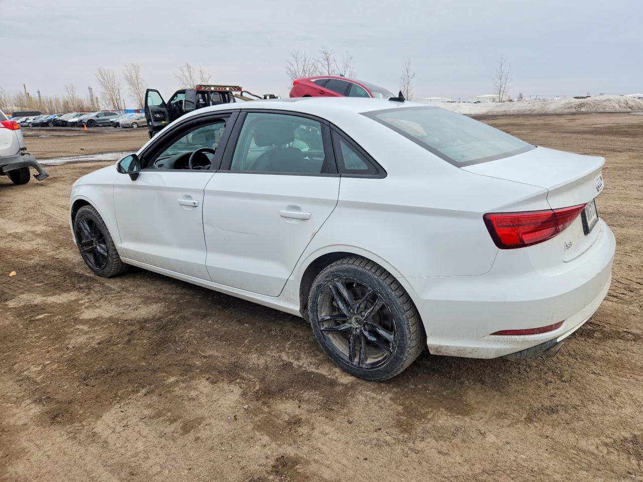2019 Audi A3 VIN WAUBEGFF1KA083186 photo 2
