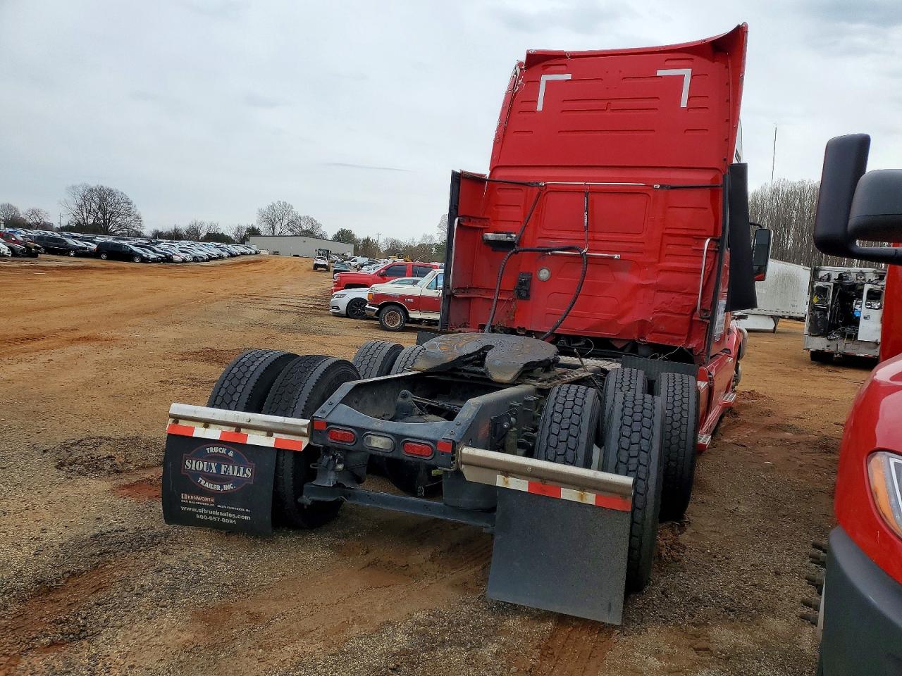 2022 Volvo Vn VIN 4V4NC9EH5NN288032 photo 4