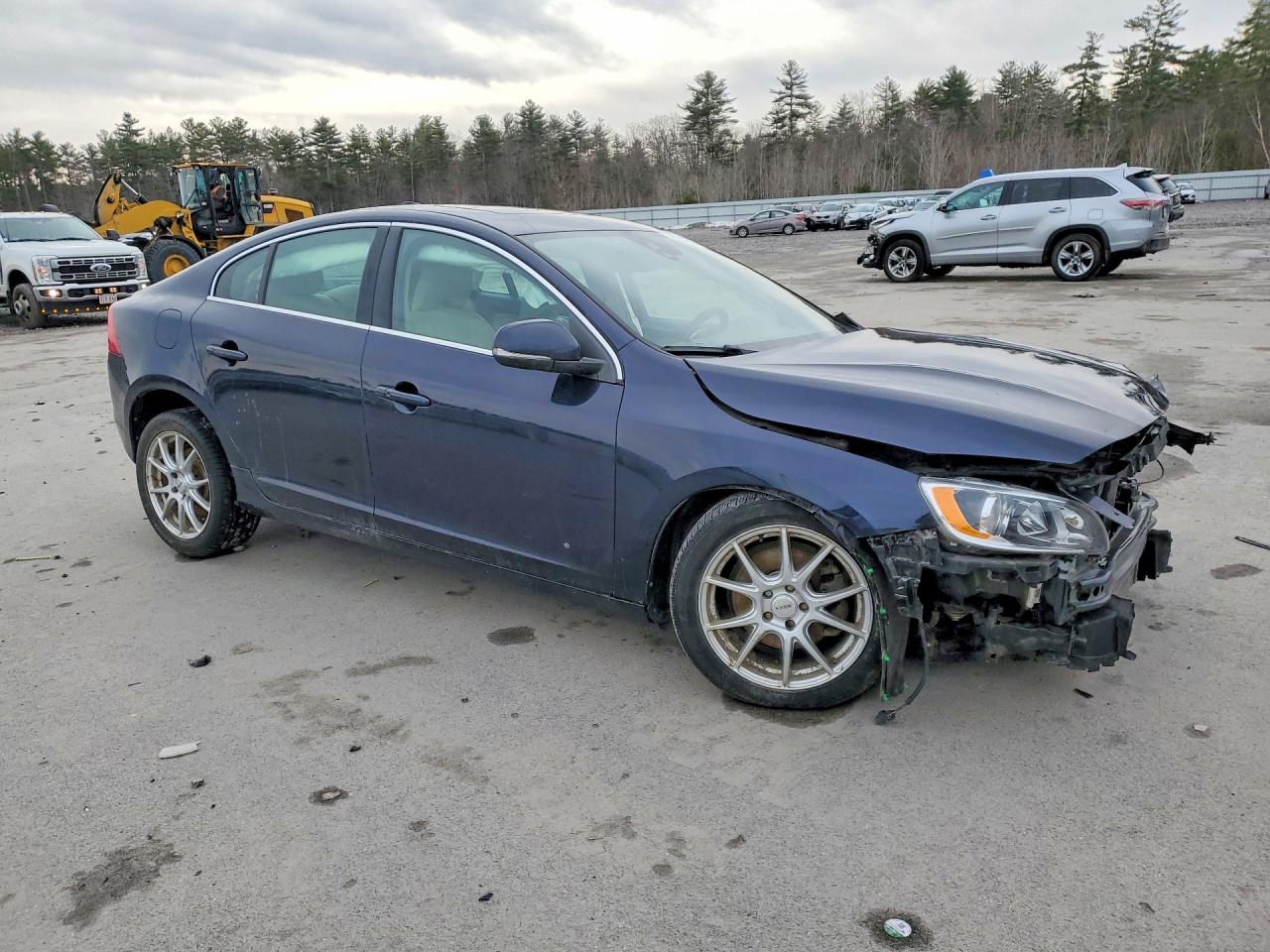 2016 Volvo S60 VIN YV126MFK1G2411536 photo 4