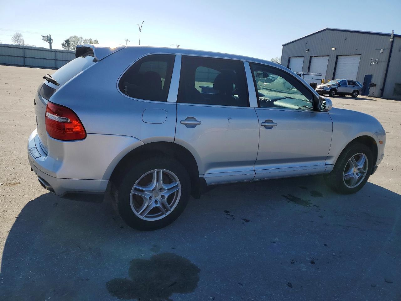 2008 Porsche Cayenne VIN WP1AA29PX8LA01114 photo 3