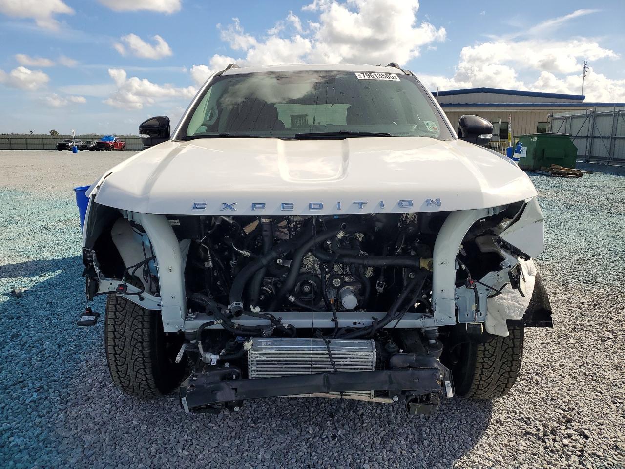 2026 Ford Expedition VIN 1FMJU1H80TEA04075 photo 5