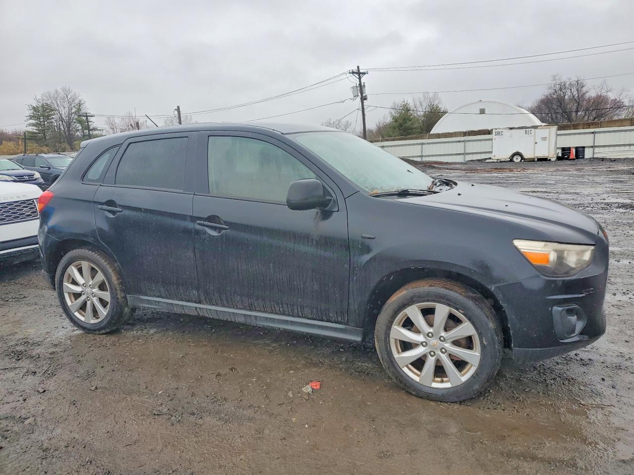 2013 Mitsubishi Outlander VIN 4A4AR3AU3DE006261 photo 4