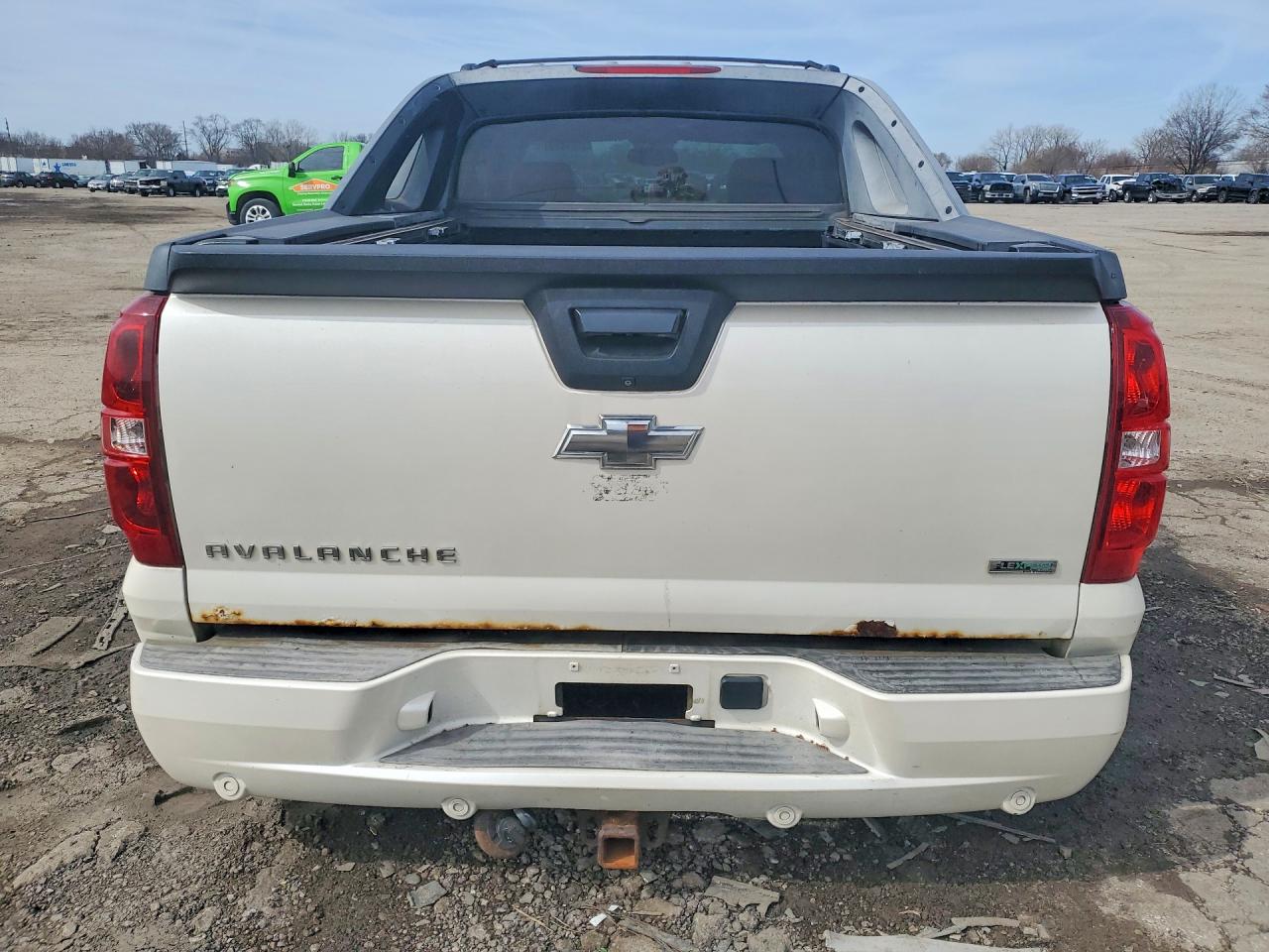 2011 Chevrolet Avalanche VIN 3GNTKGE35BG131482 photo 6