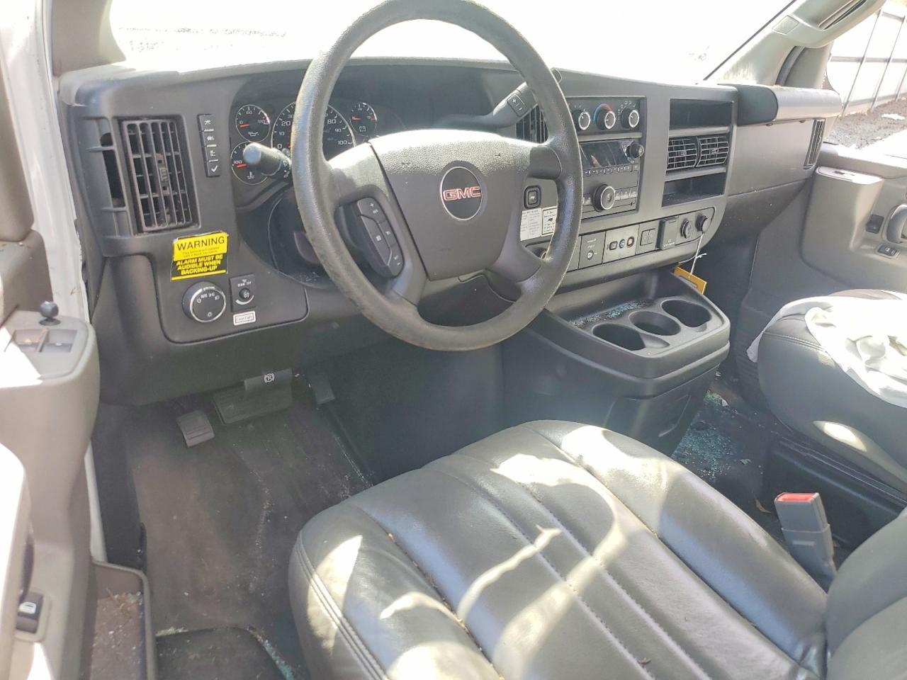 2022 GMC Savana VIN 7GZ37TC79NN007335 photo 8
