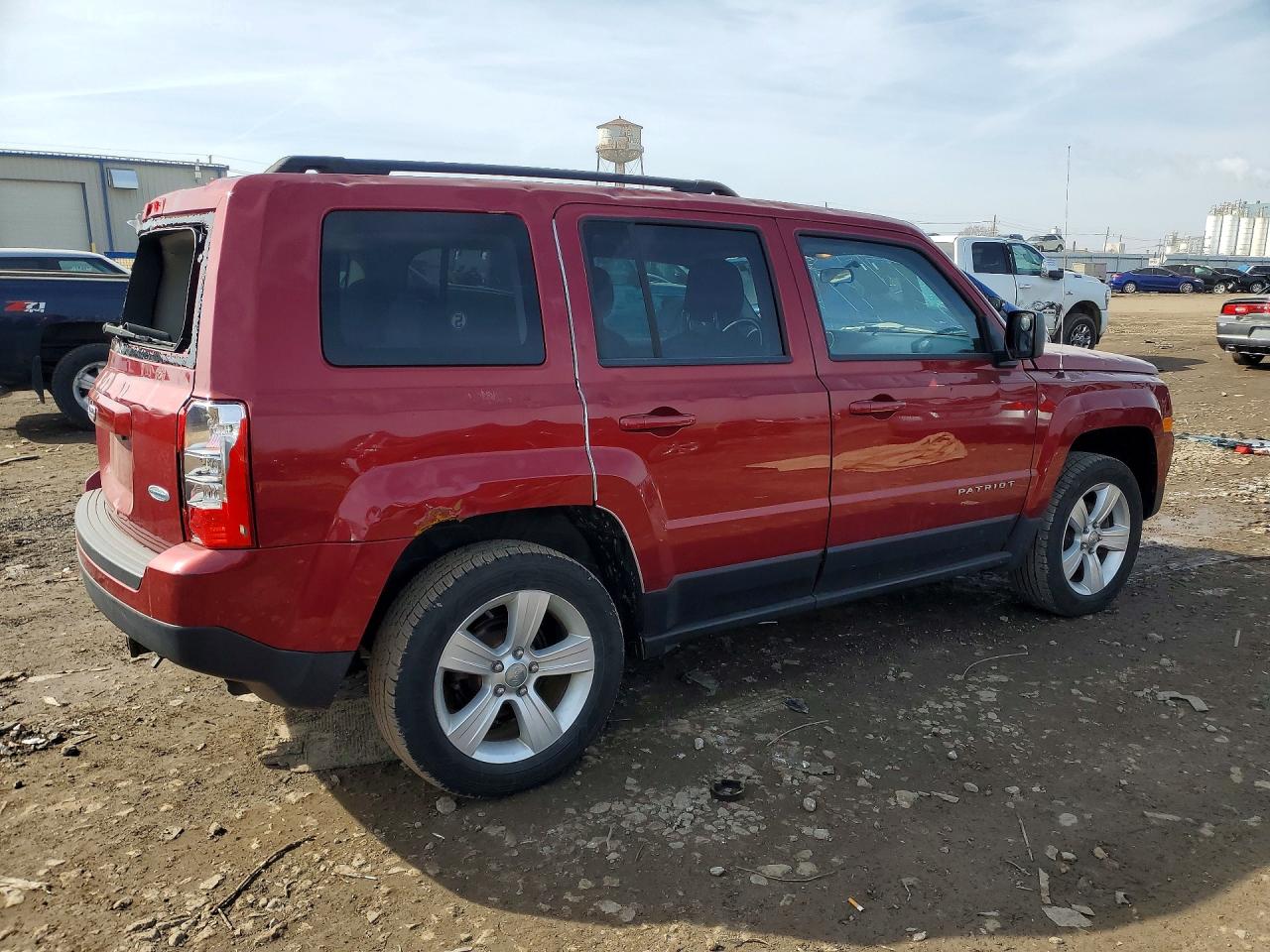 2013 Jeep Patriot VIN 1C4NJRFB6DD222024 photo 3