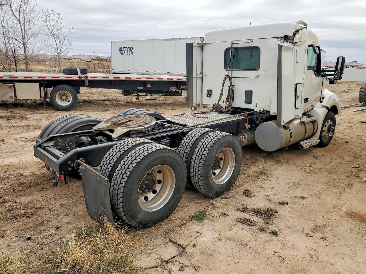 2020 KENWORTH All other VIN 1XKYDP9X5LJ304394 photo 4