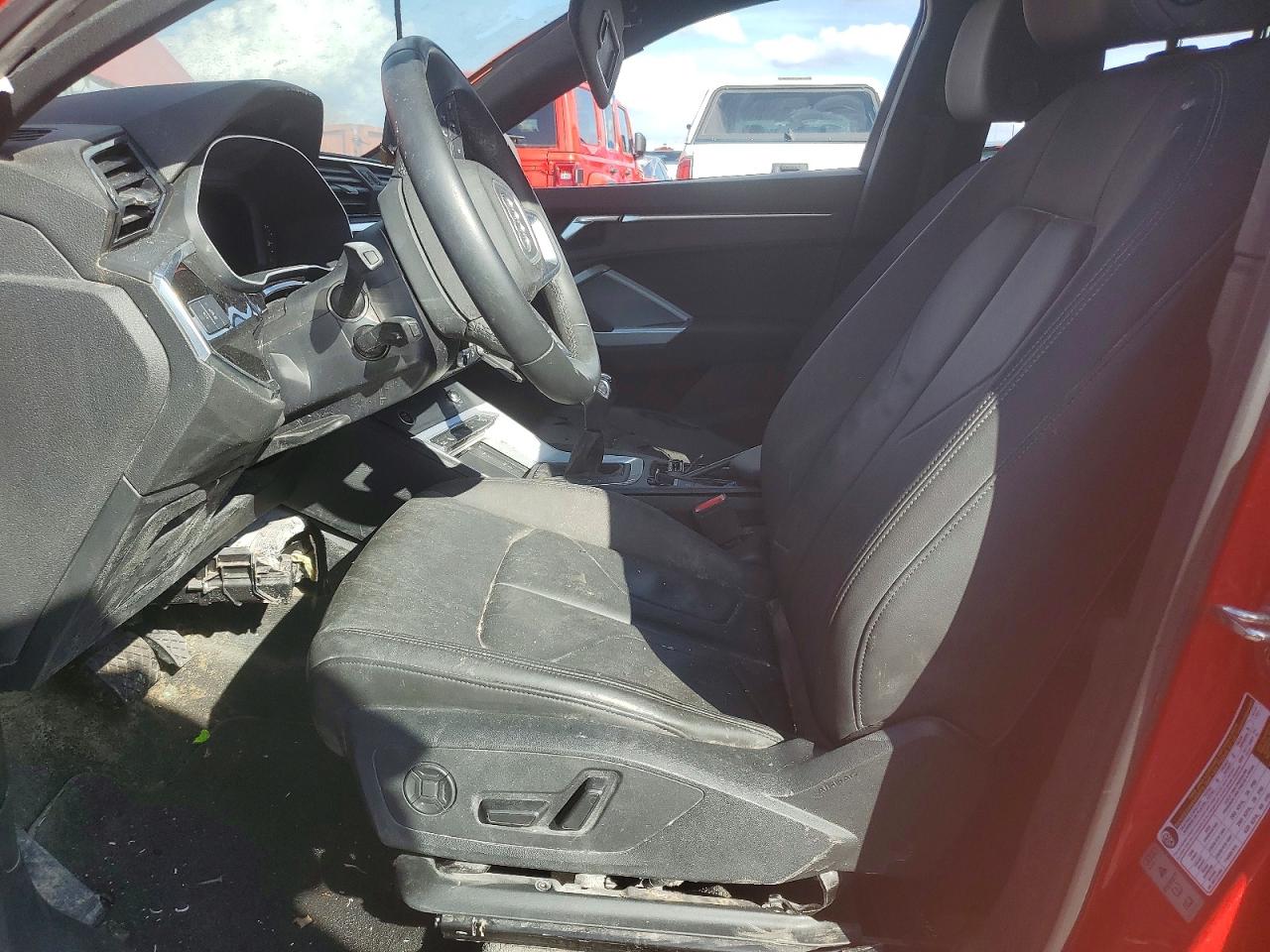 2024 Audi Q3 VIN WA1DECF38R1049860 photo 7