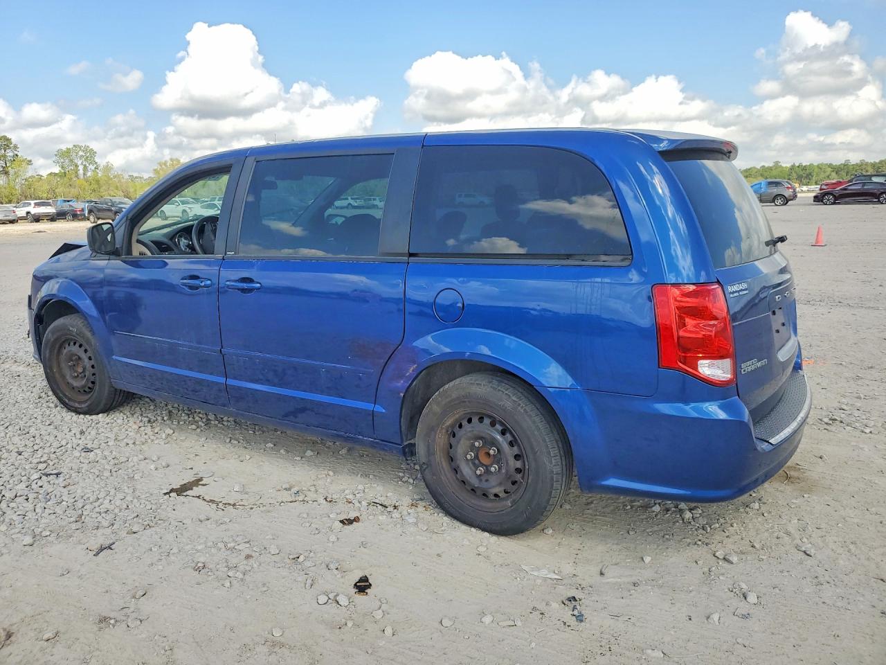 2011 Dodge Caravan VIN 2D4RN4DG7BR685634 photo 2