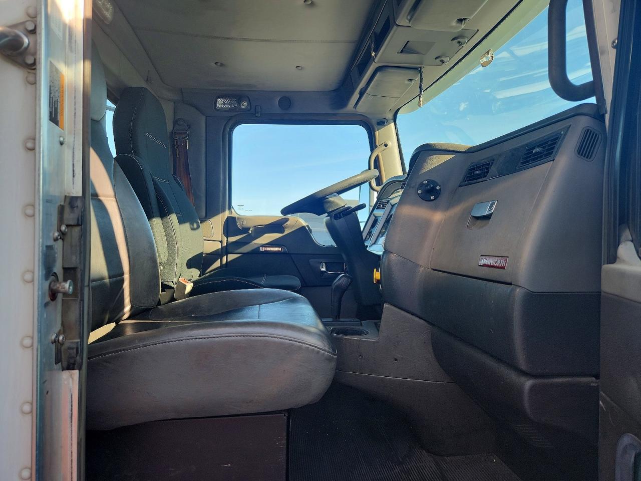 2015 KENWORTH All other VIN 1XKBAJ8X6FJ442740 photo 5