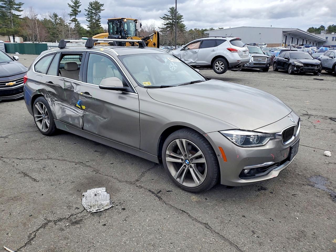 2016 BMW 3 series VIN WBA8G5C50GK443120 photo 4