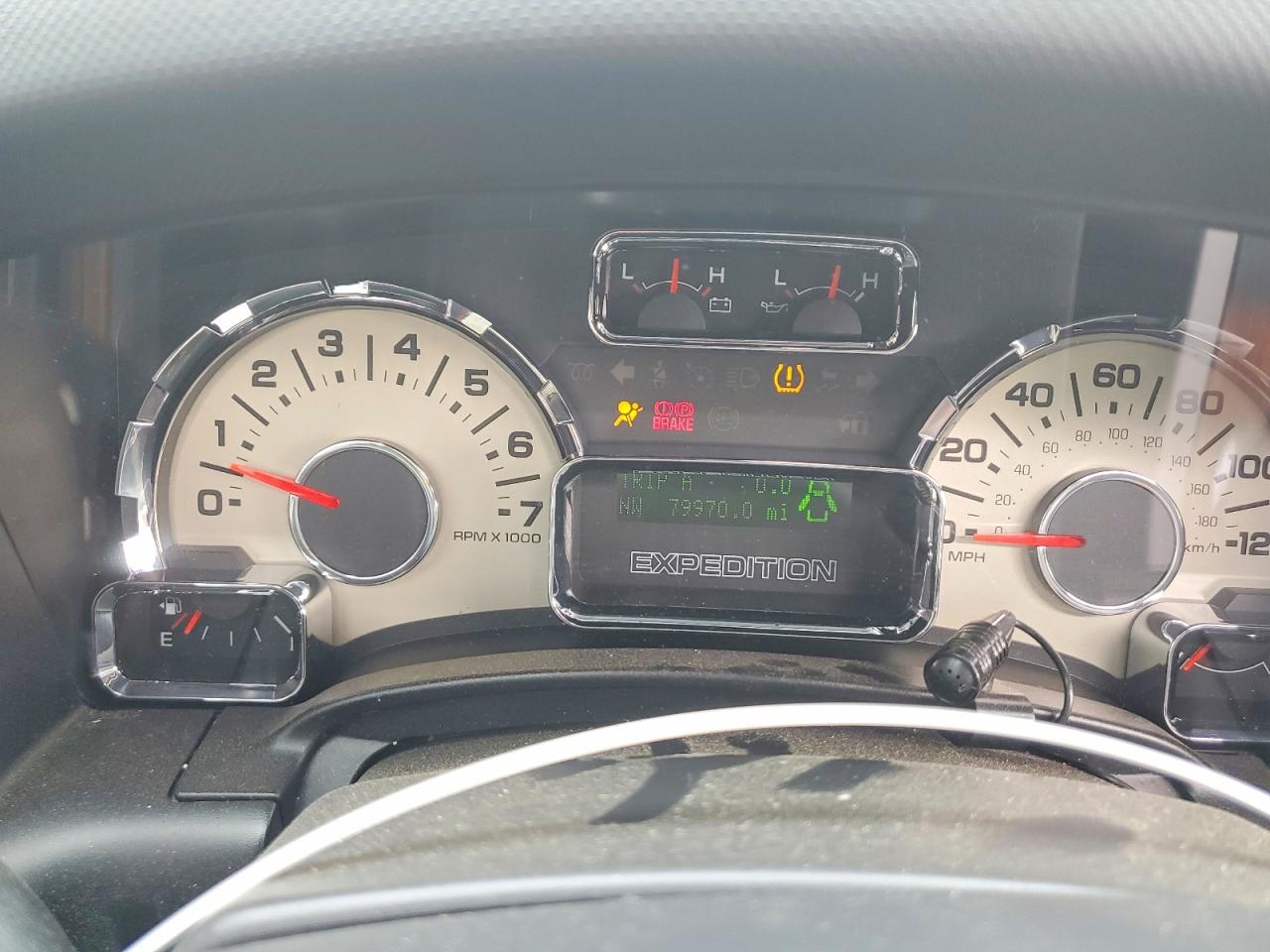 2010 Ford Expedition VIN 1FMJU1J55AEB62067 photo 9