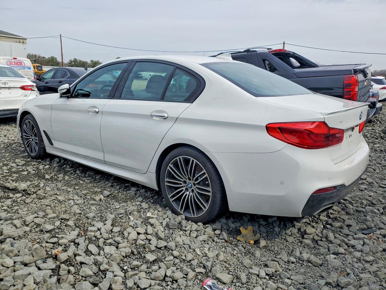 2017 BMW 5 series VIN WBAJE7C30HG888317 photo 2