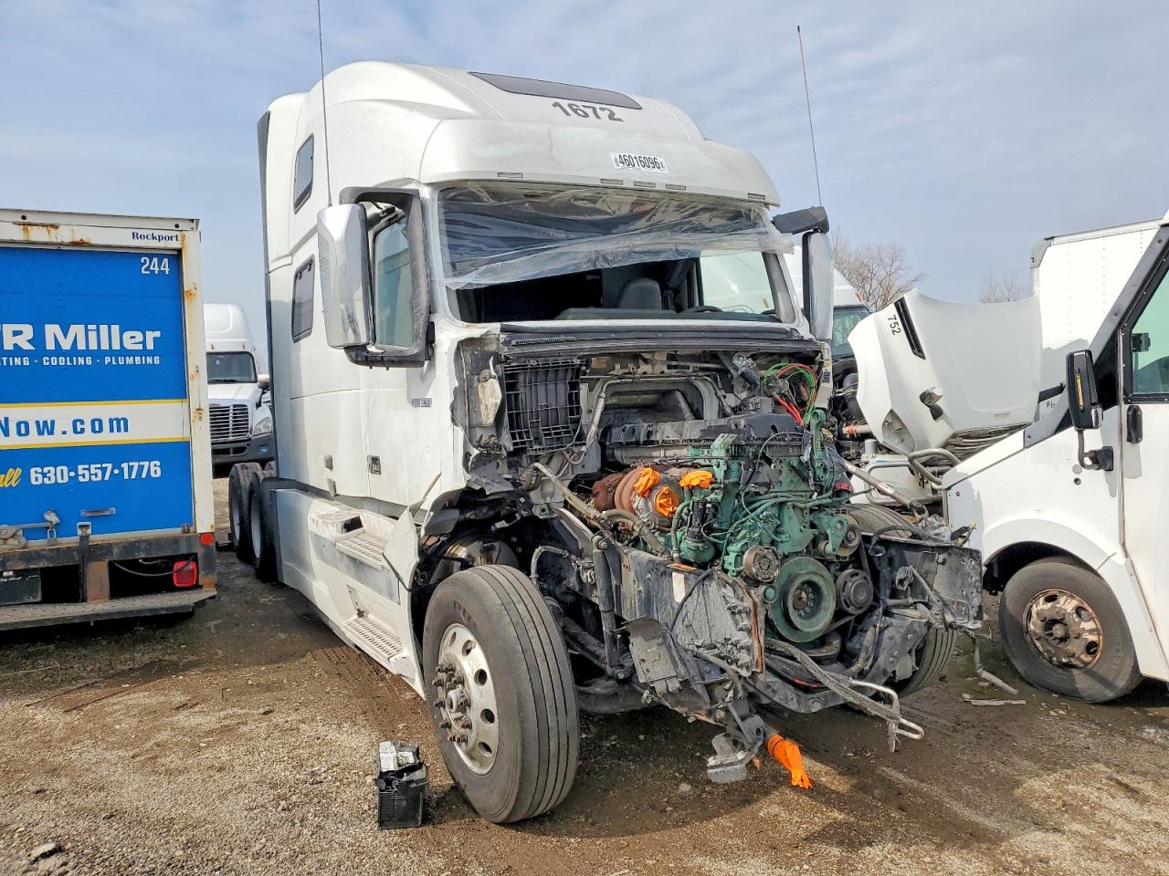 2024 VOLVO Vn VIN 4V4NC9EH9RN641099 photo 1