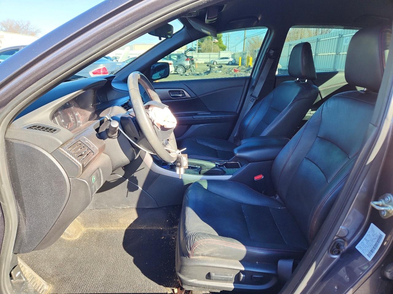 2017 Honda Accord VIN 1HGCR2F15HA015955 photo 7