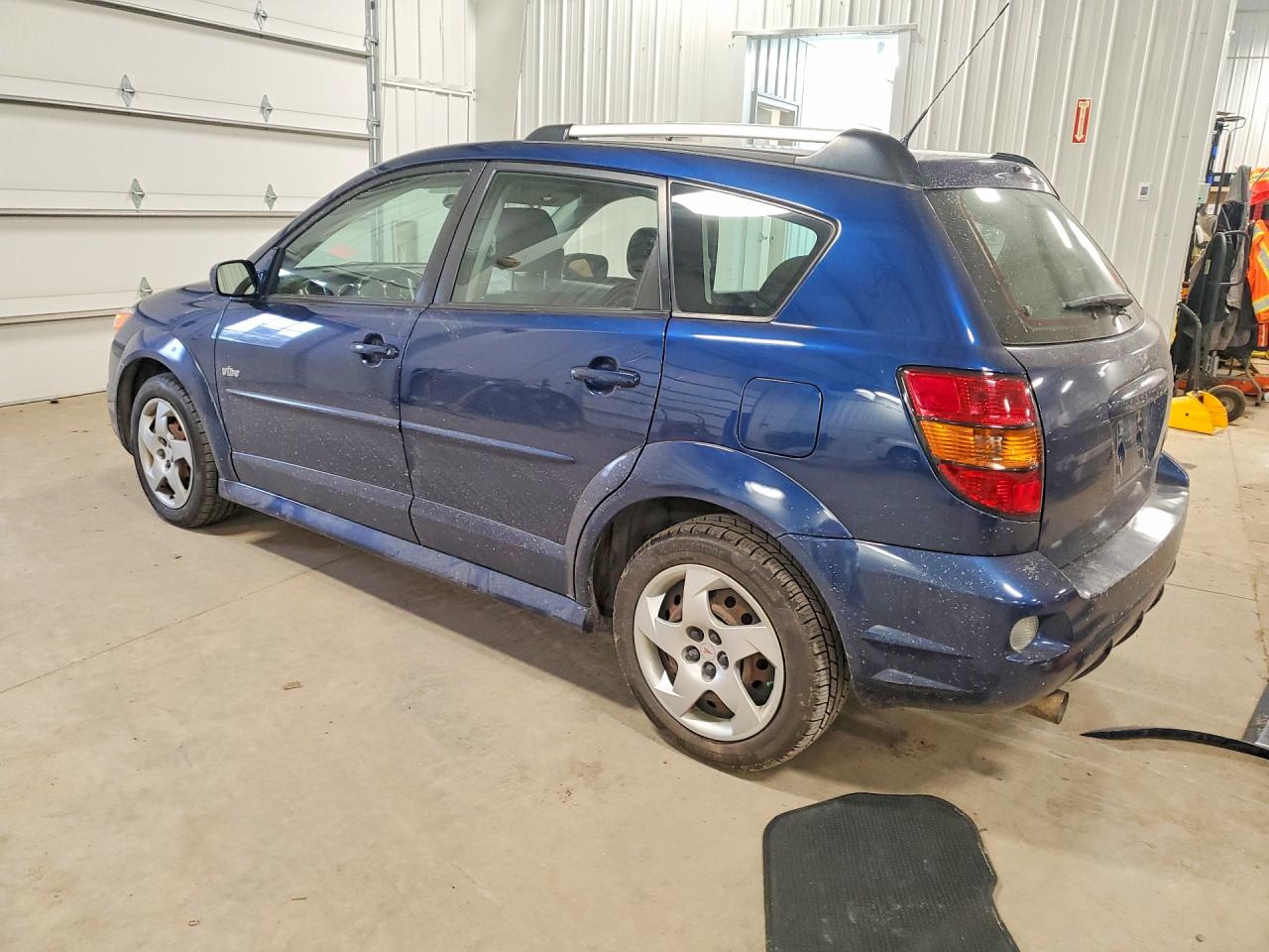 2008 Pontiac Vibe VIN 5Y2SL65838Z416018 photo 2