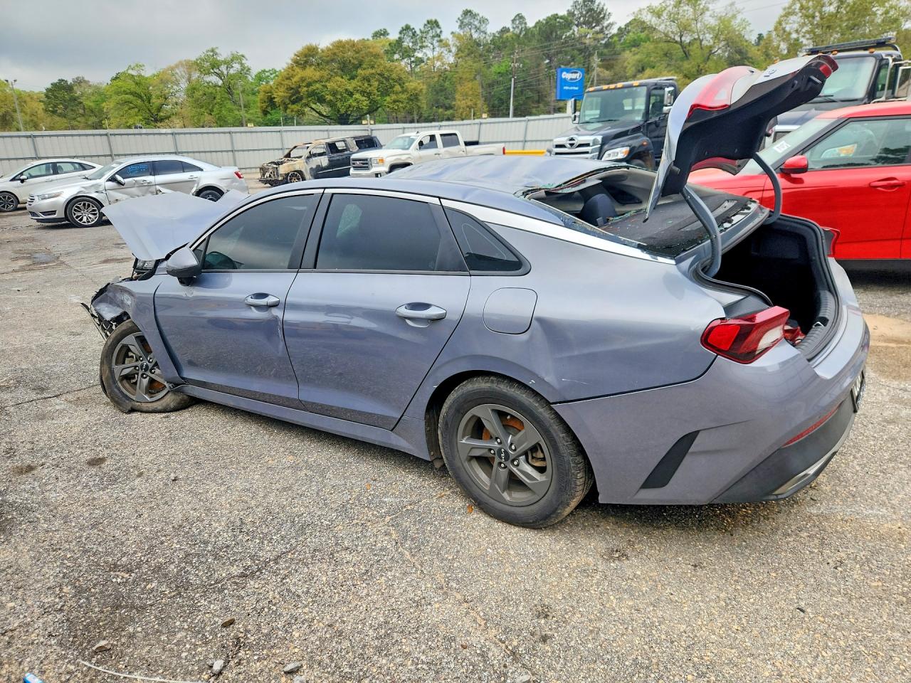 2022 Kia K5 VIN 5XXG24J29NG126248 photo 2