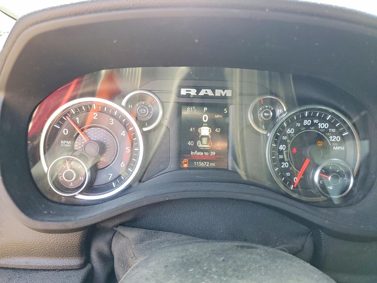 2022 Ram 1500 VIN 1C6SRFFT3NN129306 photo 9