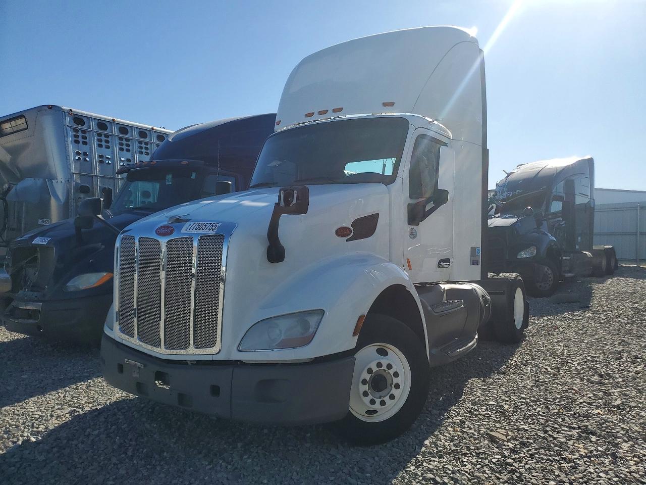 2019 PETERBILT All models VIN 1XPBA48X7KD478604 photo 2