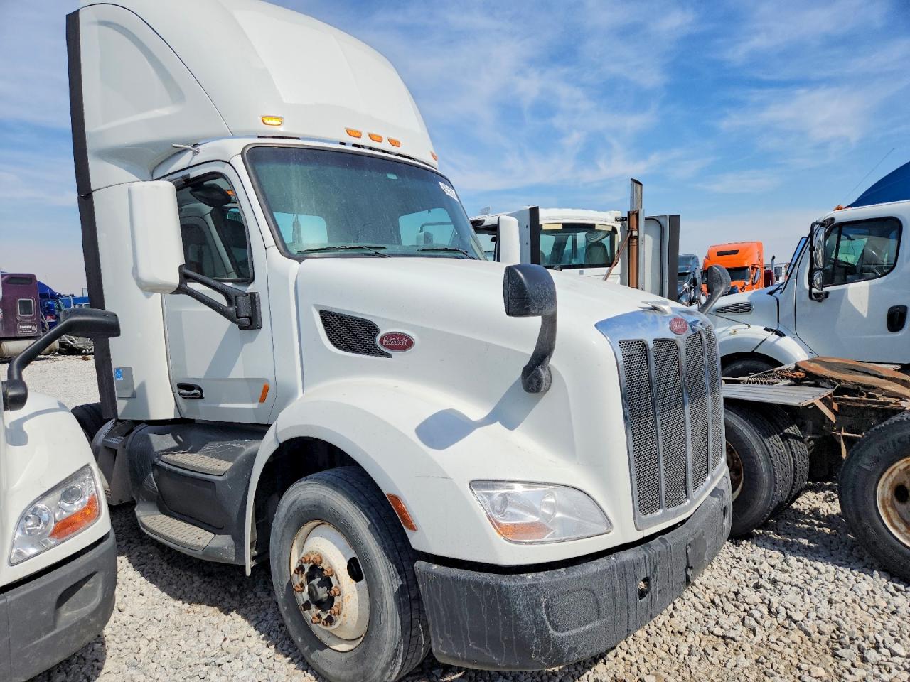 2017 PETERBILT All other VIN 1XPBA48X9HD428585 photo 1