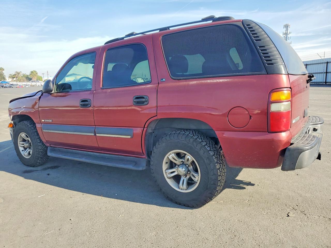 2002 CHEV Tahoe VIN 1GNEK13T92J173709 photo 2