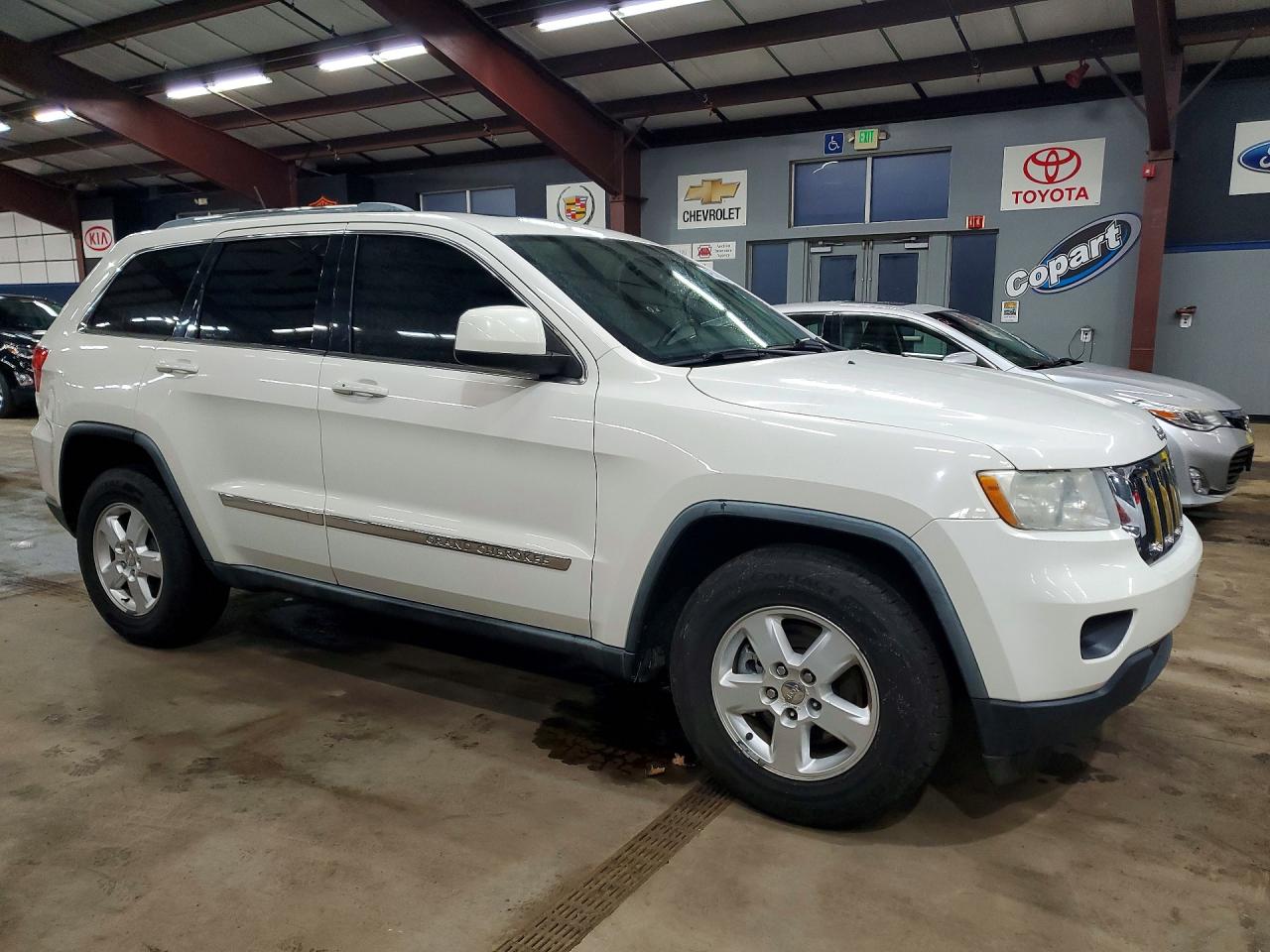 2011 Jeep Grand cher VIN 1J4RR4GG0BC640955 photo 4