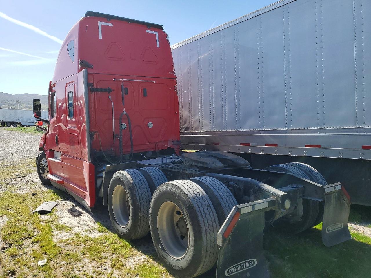 2022 FREIGHTLINER All other VIN 3AKJHHDR3NSMZ4152 photo 3