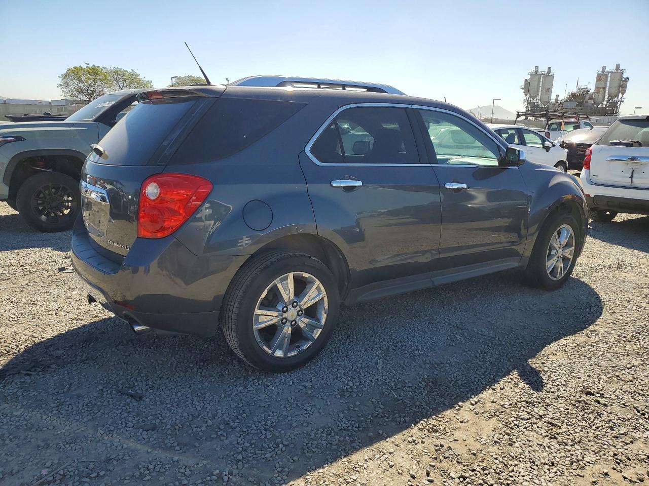 2010 Chevrolet Equinox VIN 2CNFLFEYXA6285300 photo 3