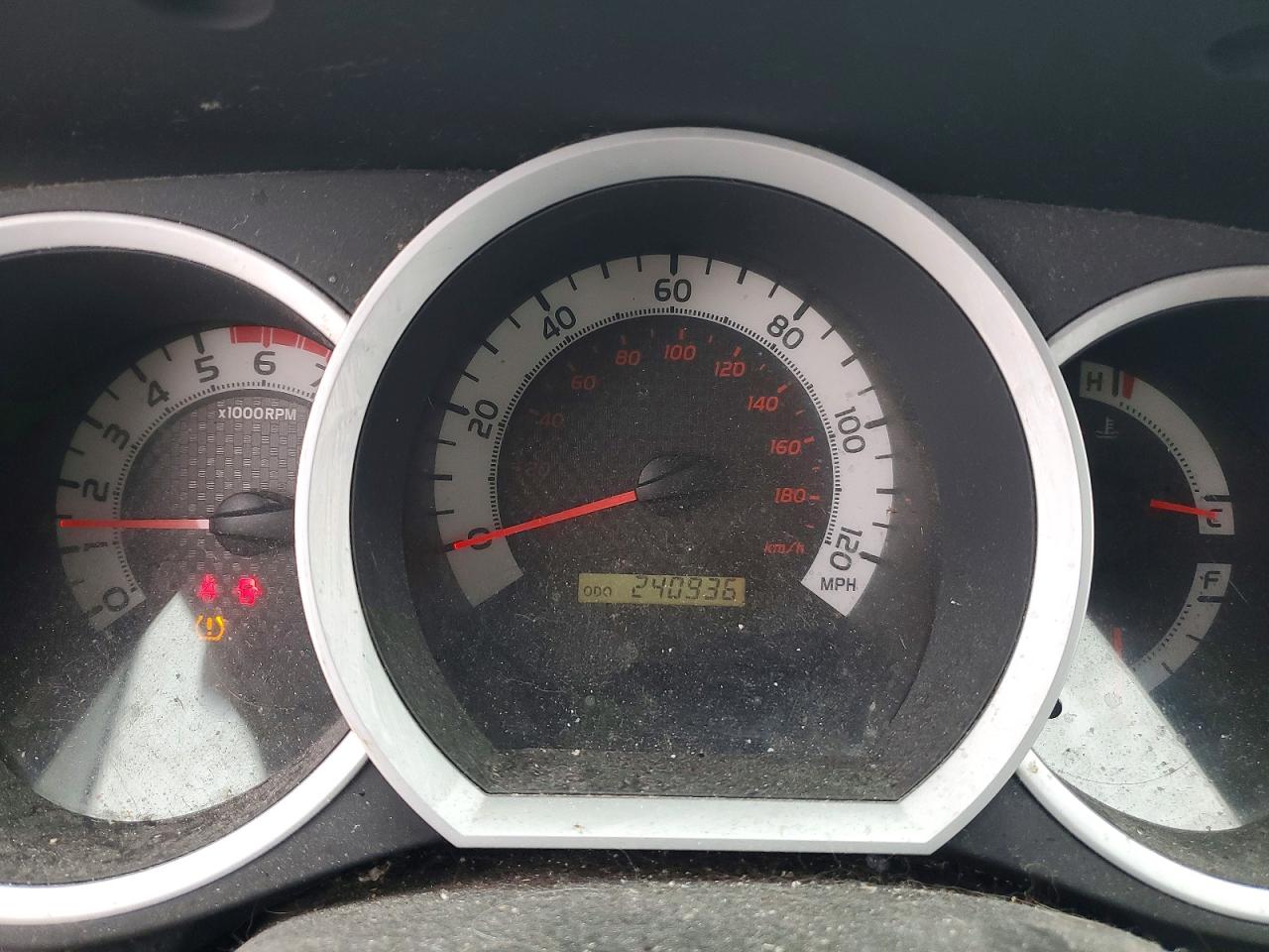 2014 Toyota Tacoma VIN 5TFTU4GN2EX055669 photo 9