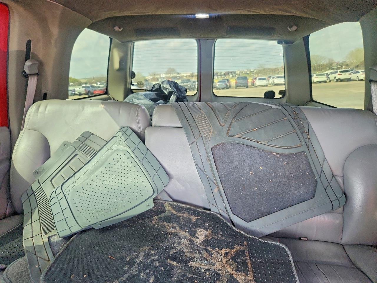 1997 Chevrolet Tahoe VIN 1GNEC13R6VJ435644 photo 10