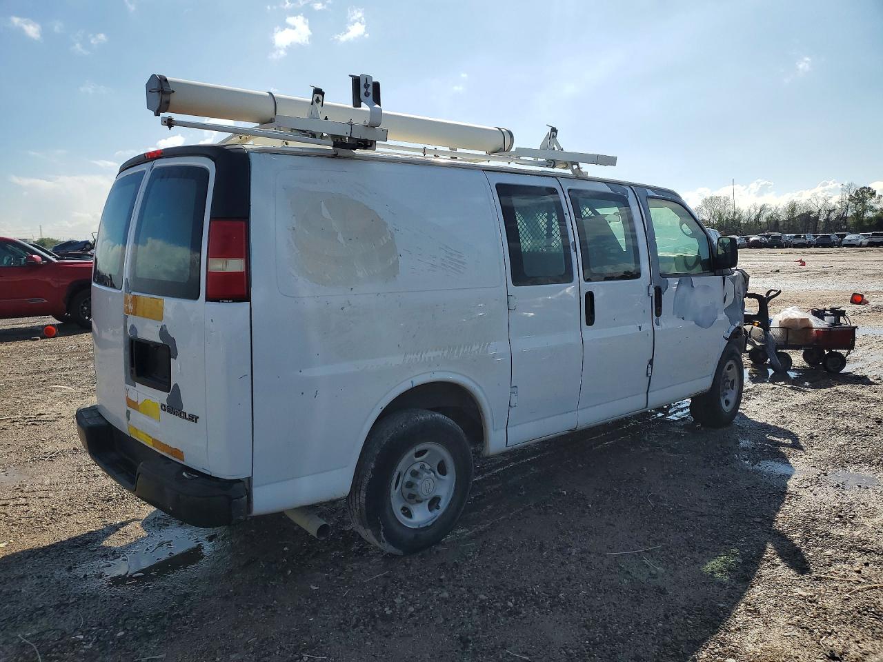 2006 Chevrolet Express VIN 1GCGG25V661177956 photo 3
