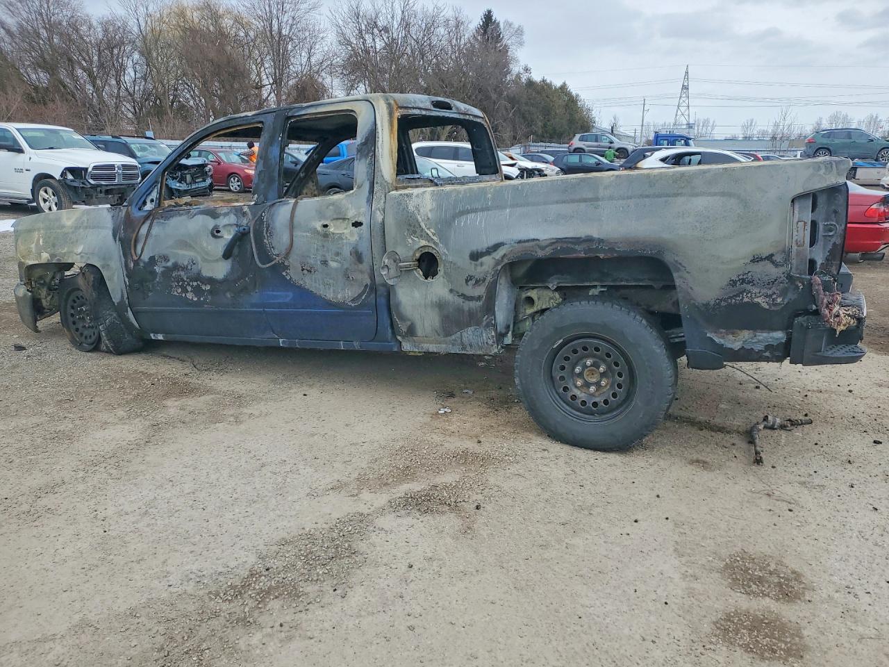 2017 CHEV Silverado VIN 1GCRCREH8HZ326881 photo 2