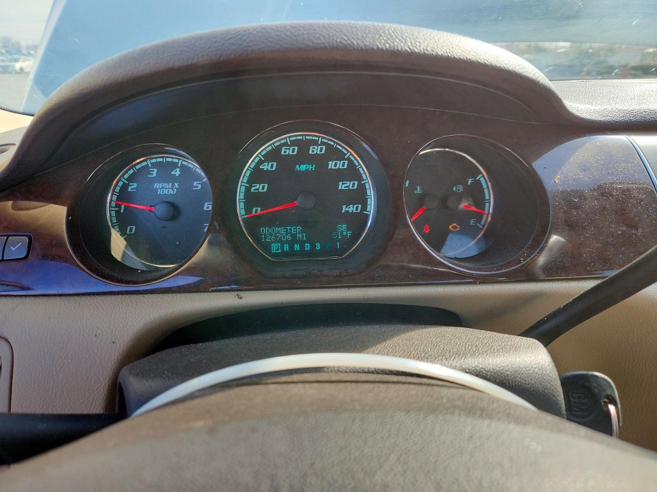 2010 Buick Lucerne VIN 1G4HJ5EM4AU128577 photo 9