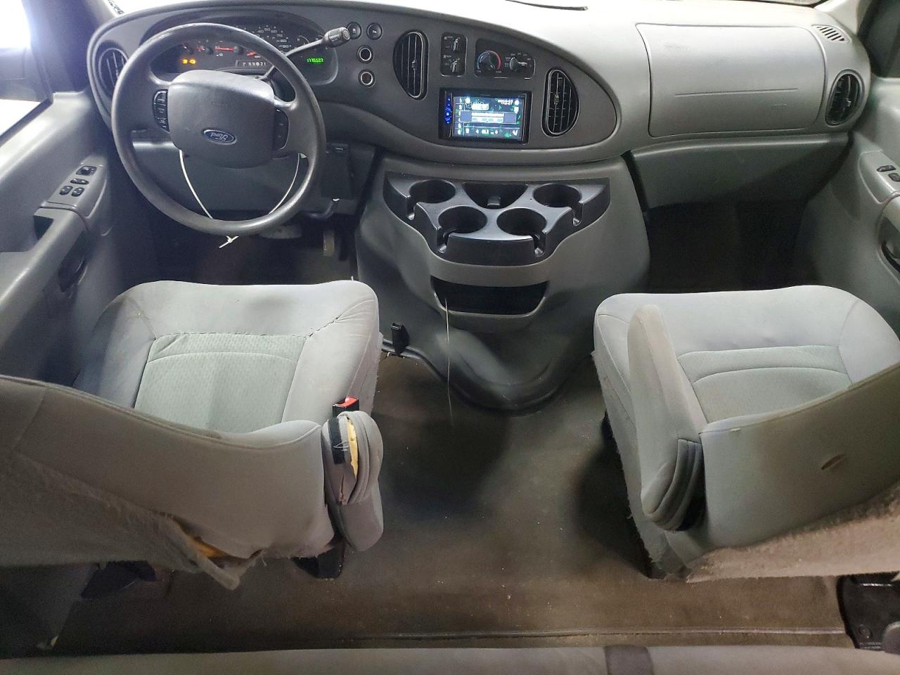 2008 Ford Econoline VIN 1FDNE31L98DA30180 photo 8