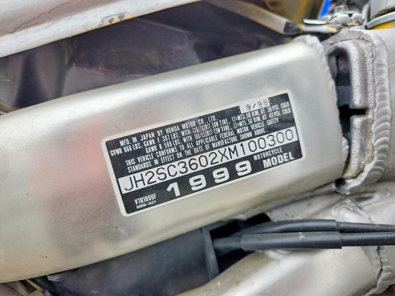 1999 Honda Vt cycle VIN JH2SC3602XM100300 photo 9