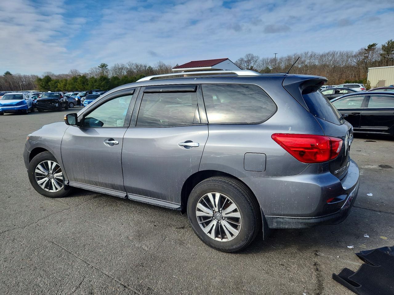 2018 Nissan Pathfinder VIN 5N1DR2MM1JC661466 photo 2
