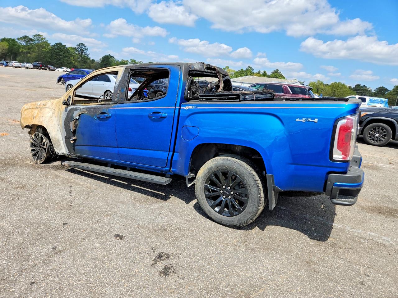 2022 GMC Canyon VIN 1GTG6CEN5N1297903 photo 2