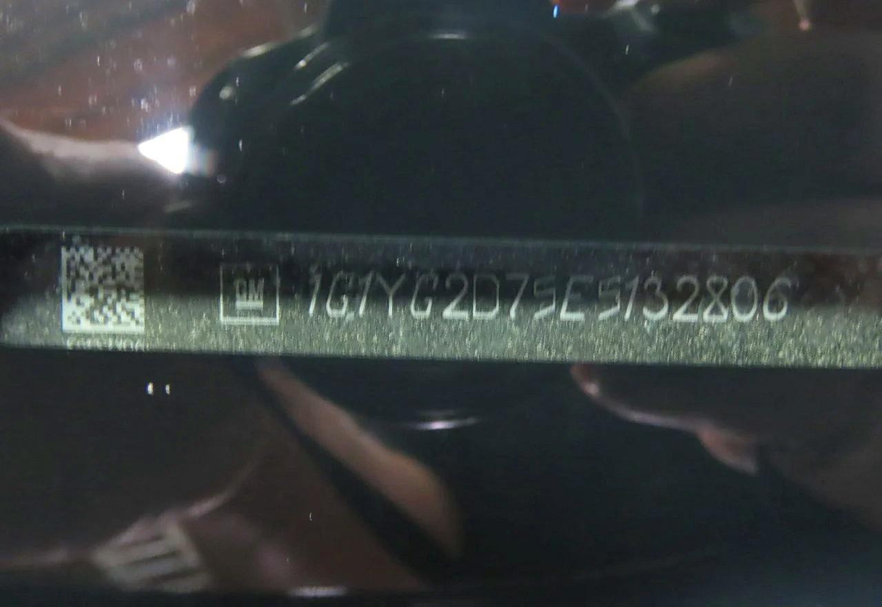 2014 Chevrolet Corvette VIN 1G1YG2D75E5132806 photo 10