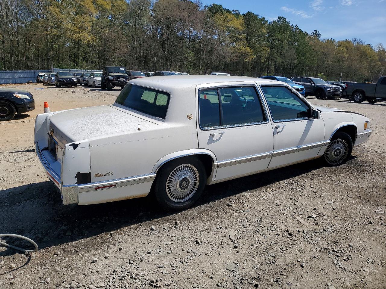 1993 Cadillac Deville VIN 1G6CD53B7P4326427 photo 3