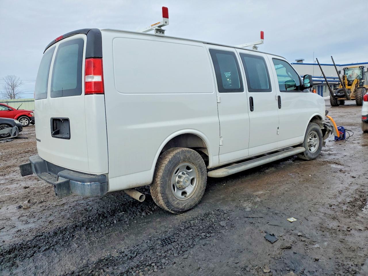 2023 Chevy Express 2 VIN 1GCWGAFP8P1141872 photo 3