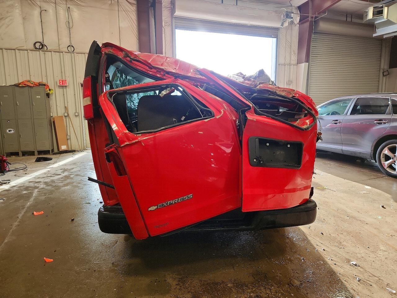 2017 Chevrolet Express VIN 1GAWGEFG1H1292585 photo 6
