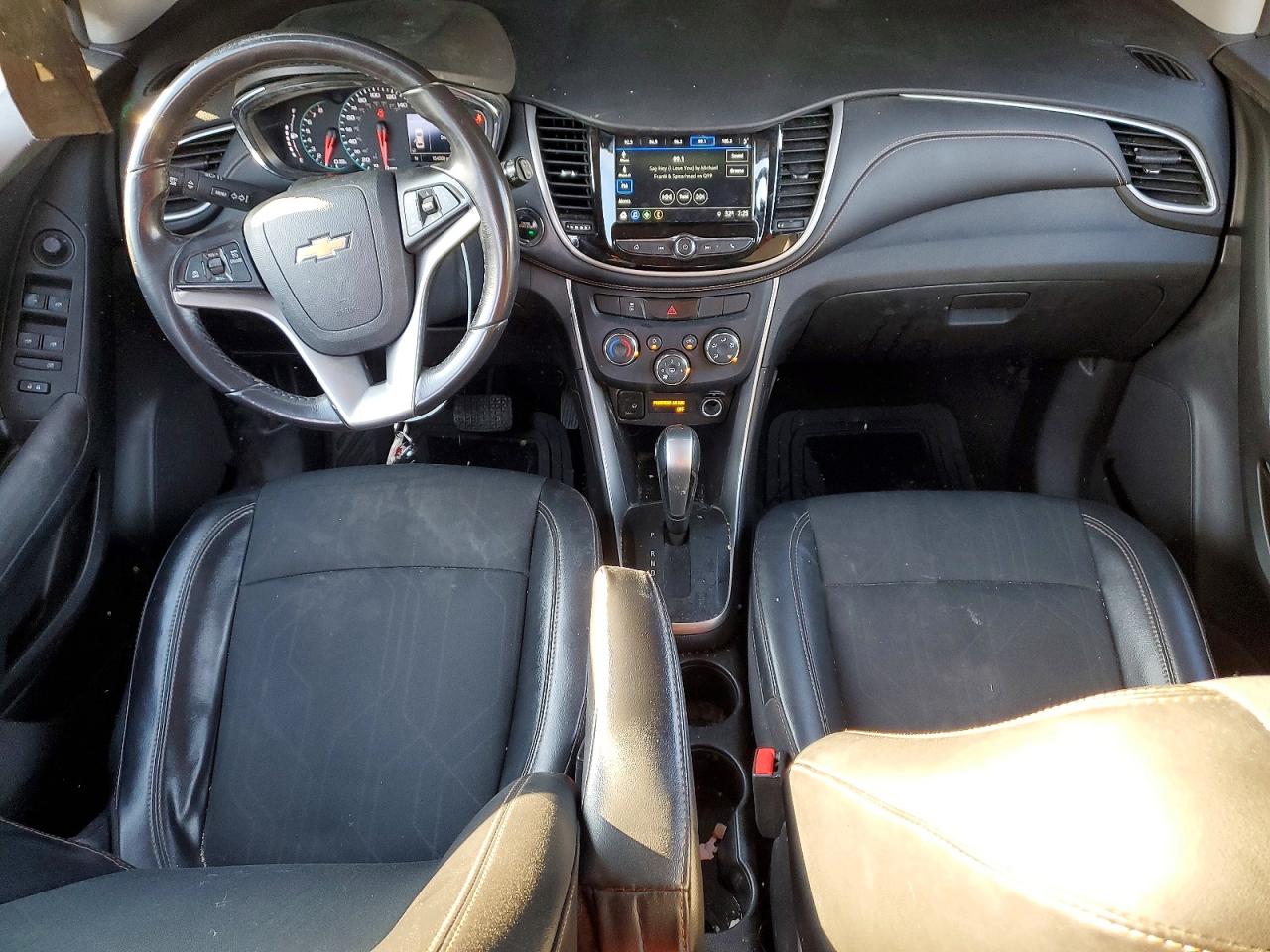 2018 Chev Trax VIN 3GNCJPSB6JL420200 photo 8