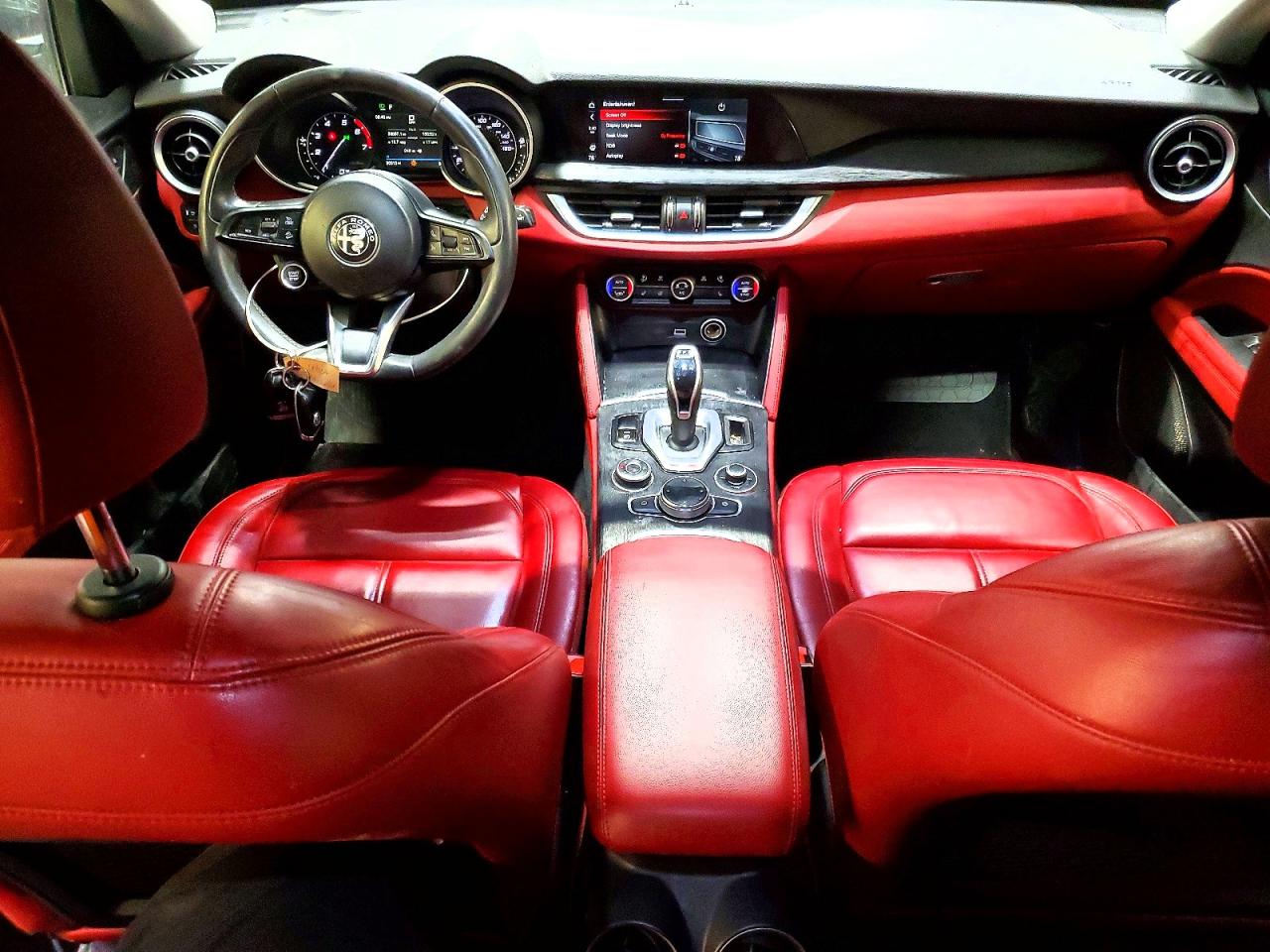 2021 Alfa Stelvio VIN ZASPAKAN5M7D11428 photo 8