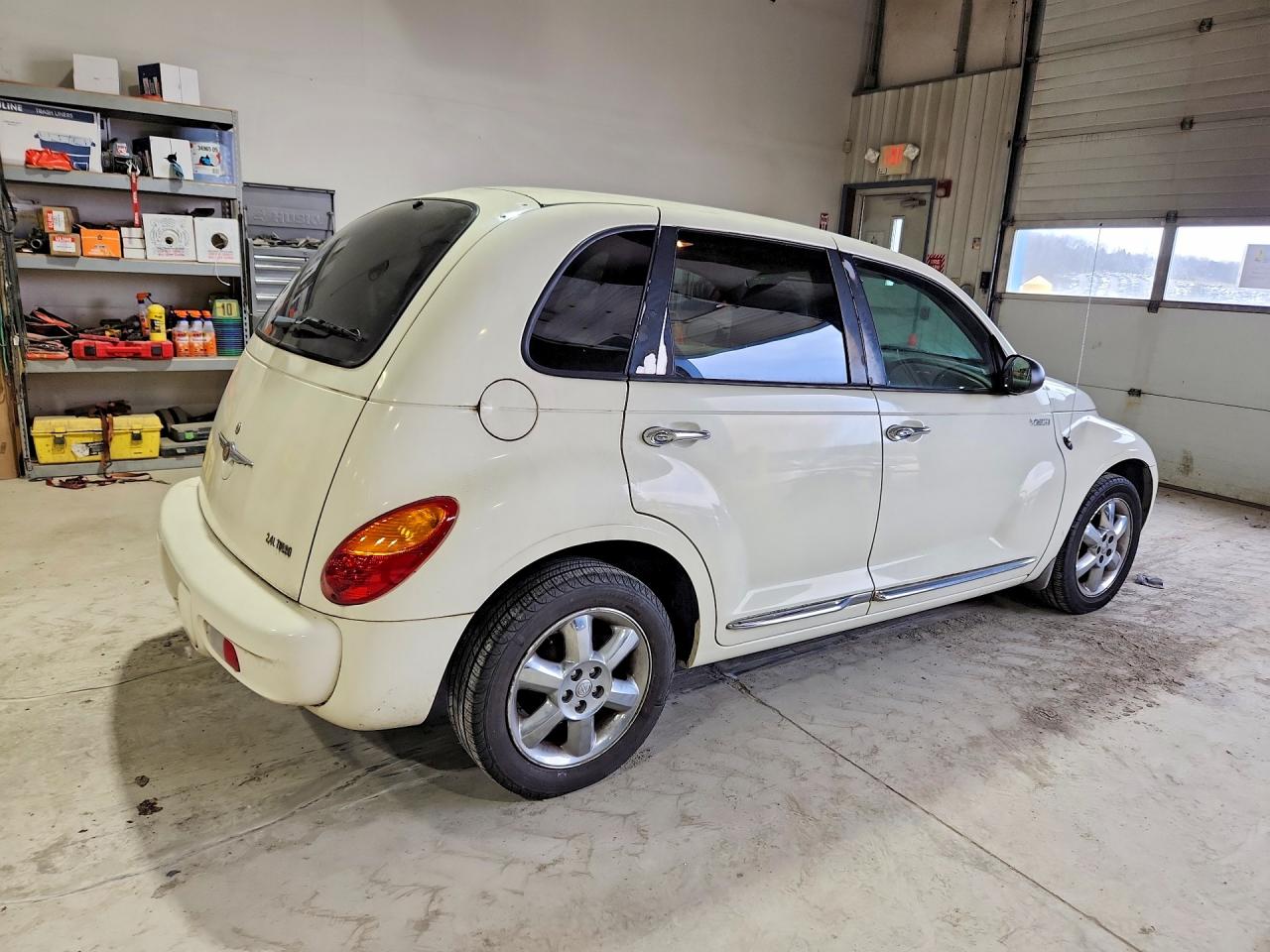 2005 Chrysler Pt cruiser VIN 3C8FY68805T627502 photo 3